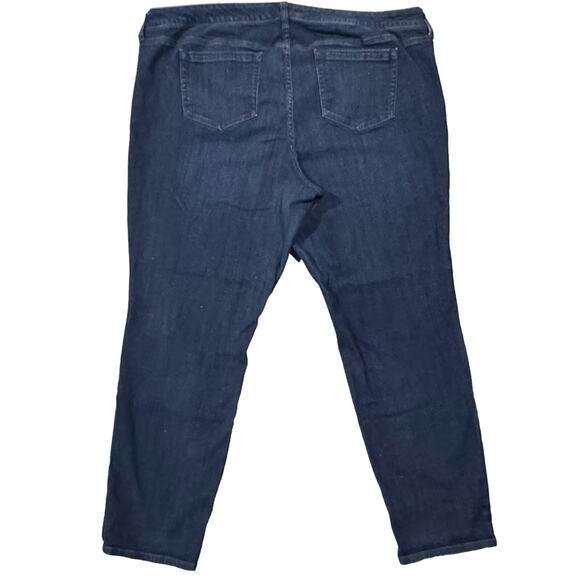 Torrid Women’s jeans Size 22R Dark Blue Rinse Manufacturer Feathering - Picture 5 of 13